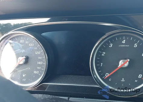 2018 Mercedes-Benz E 300 4Matic z USA, uszkodzony, nr VIN WDDZF4KB9JA362051